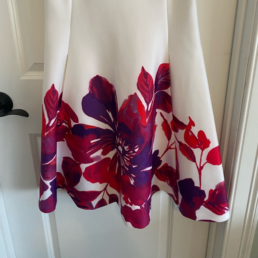 DKNY Floral Lined Sleeveless Dress - Picture 3 of 15